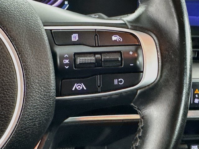 Used 2024 Kia Sportage EX FWD image 12