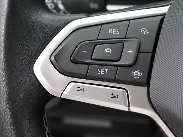Used 2023 Volkswagen Atlas SE w/ Panoramic Sunroof Package FWD image 17