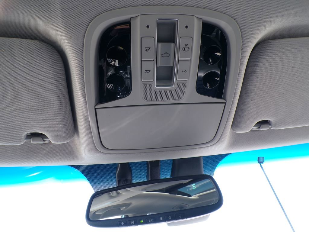 Used 2017 Kia Cadenza Limited FWD image 26