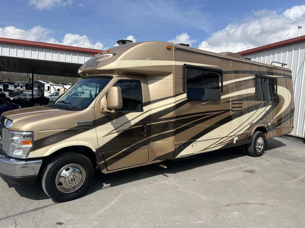 Used 2017 Ford E-450 and Econoline 450 Super Duty w/ Motorhome Prep Package image 4