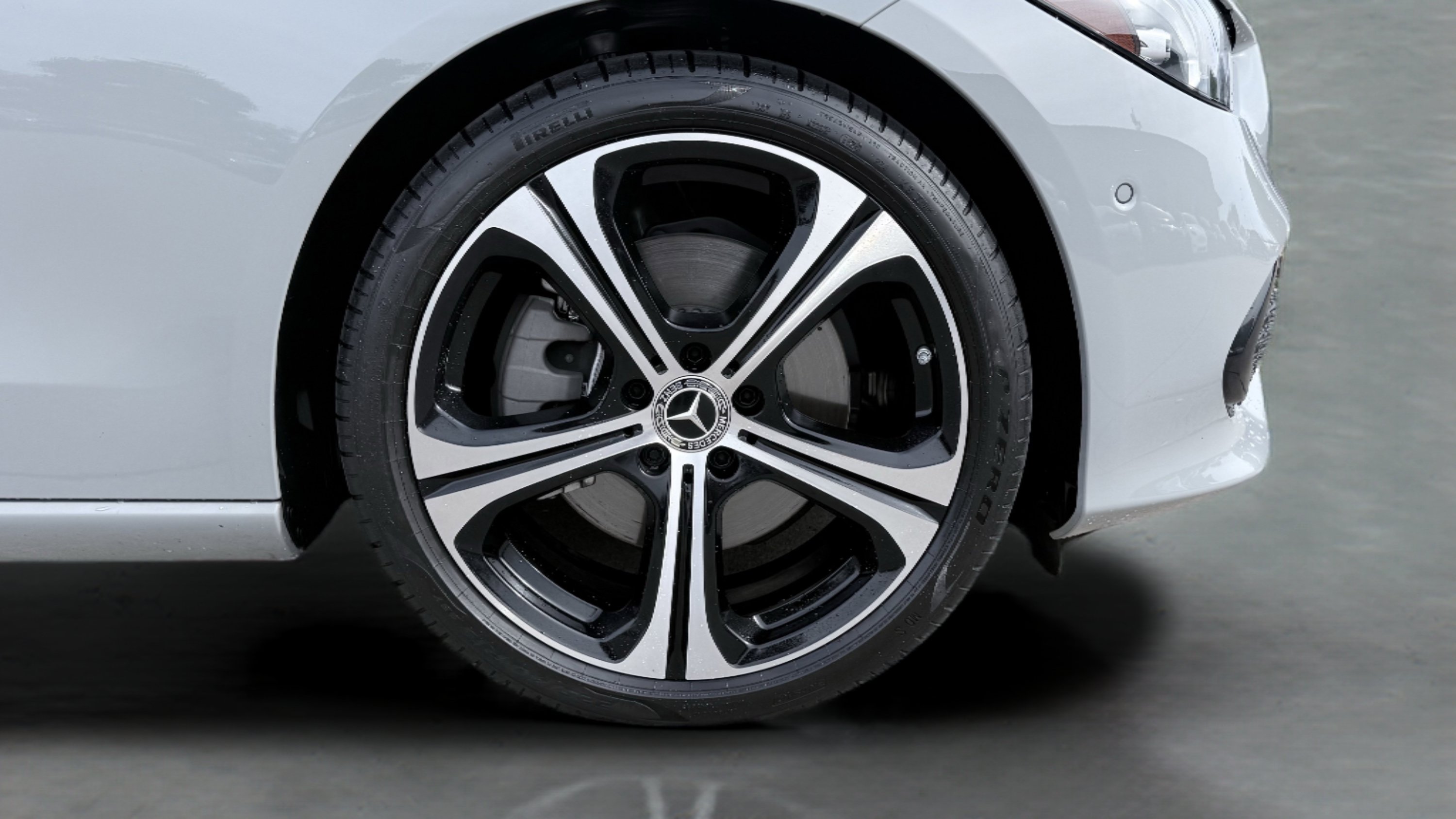 Used 2025 Mercedes-Benz C 300 Sedan image 9