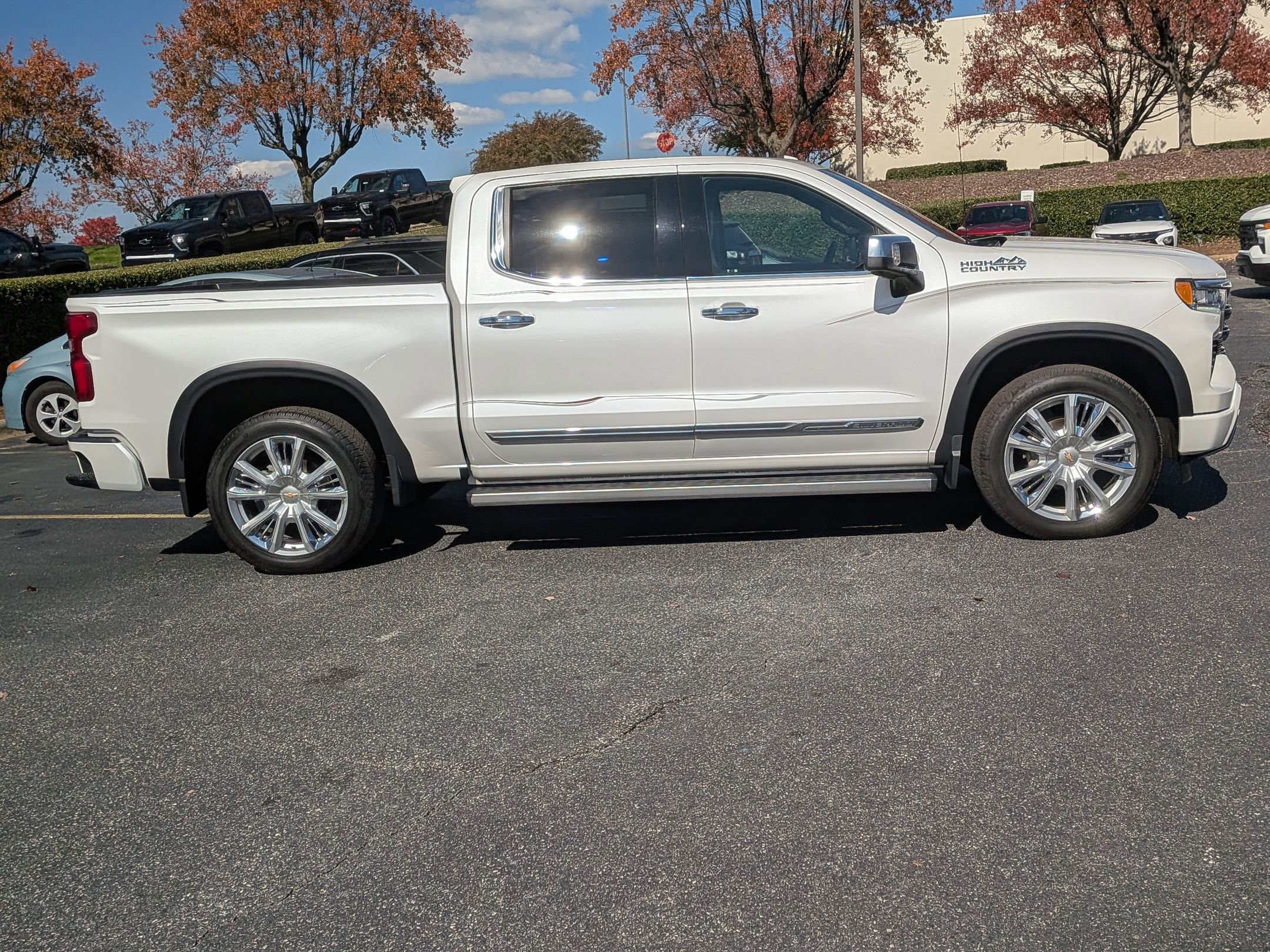 Certified 2023 Chevrolet Silverado 1500 High Country AWD/4WD image 10