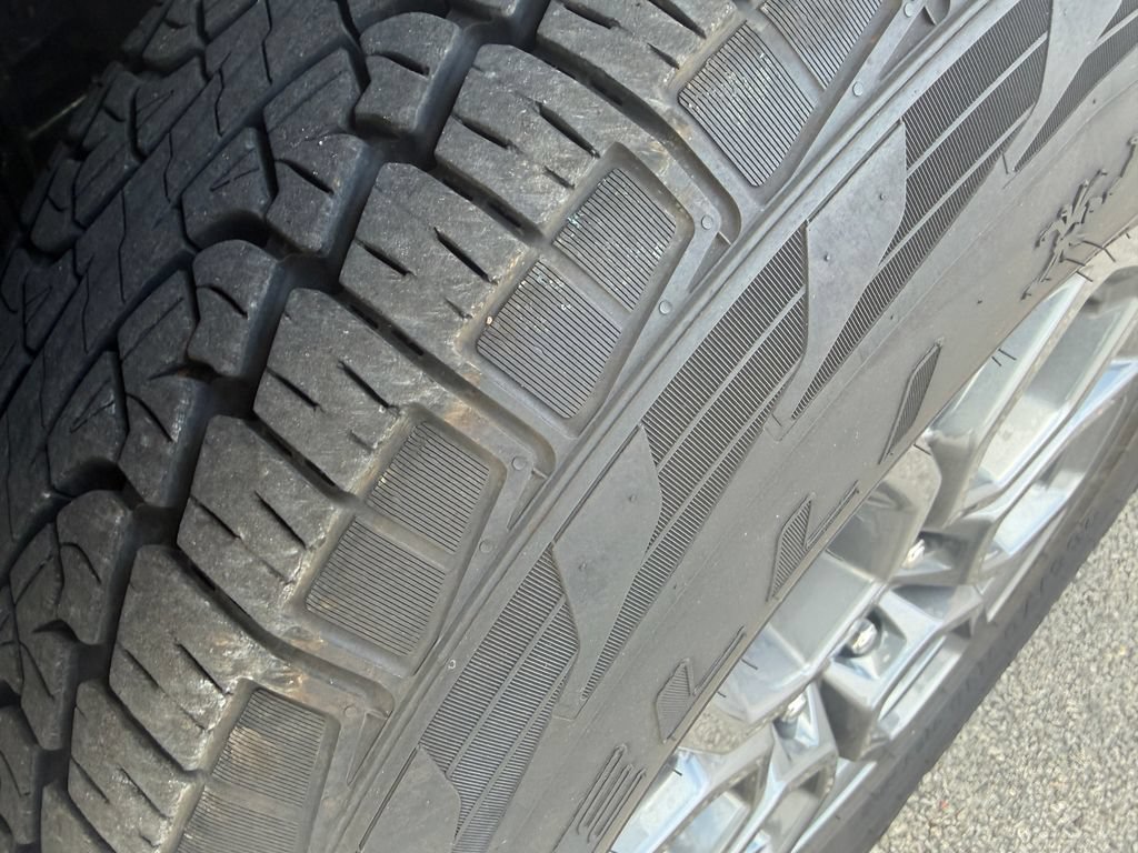 Used 2025 Ford Expedition Max Active AWD/4WD image 15
