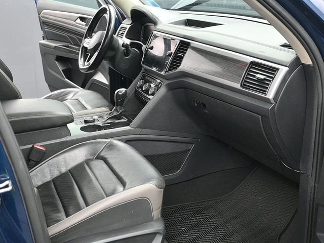 Used 2021 Volkswagen Atlas SEL Premium image 18