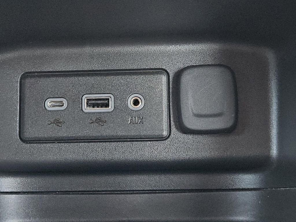 Used 2022 Chevrolet Equinox LS image 15