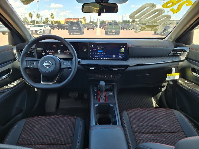 New 2026 Nissan Kicks SR w/ Cold Weather Package FWD image 12
