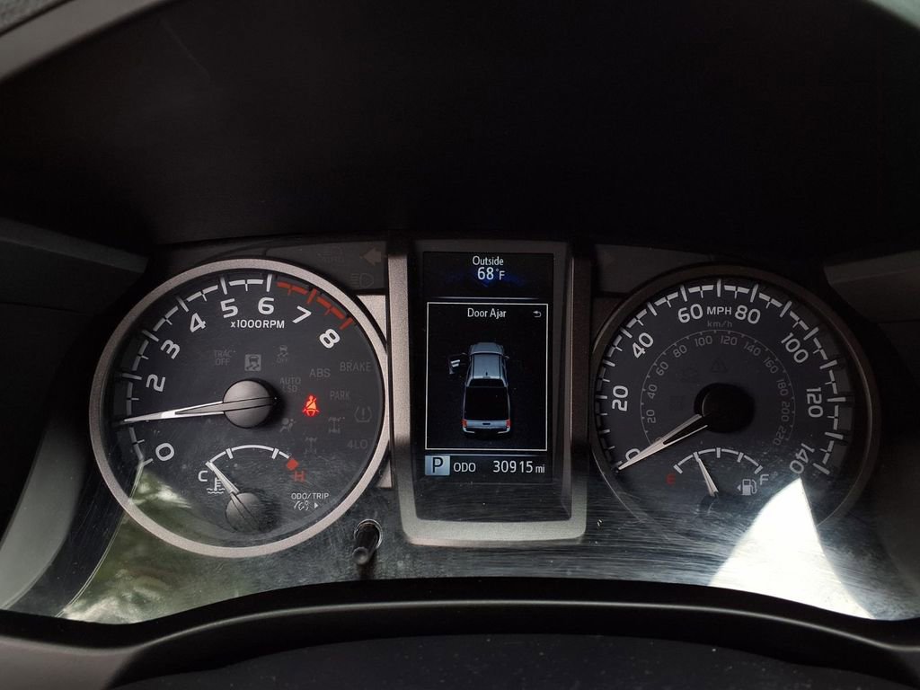 Used 2021 Toyota Tacoma TRD Sport w/ Technology Package RWD image 14