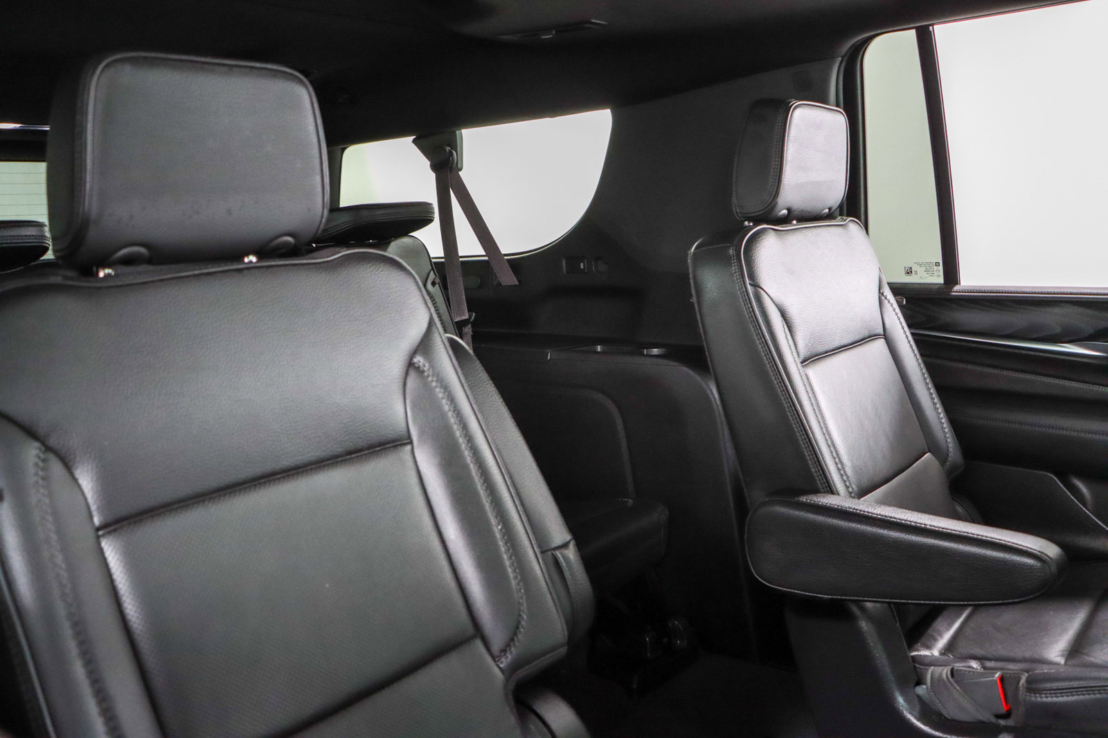 Used 2024 GMC Yukon XL Denali image 32