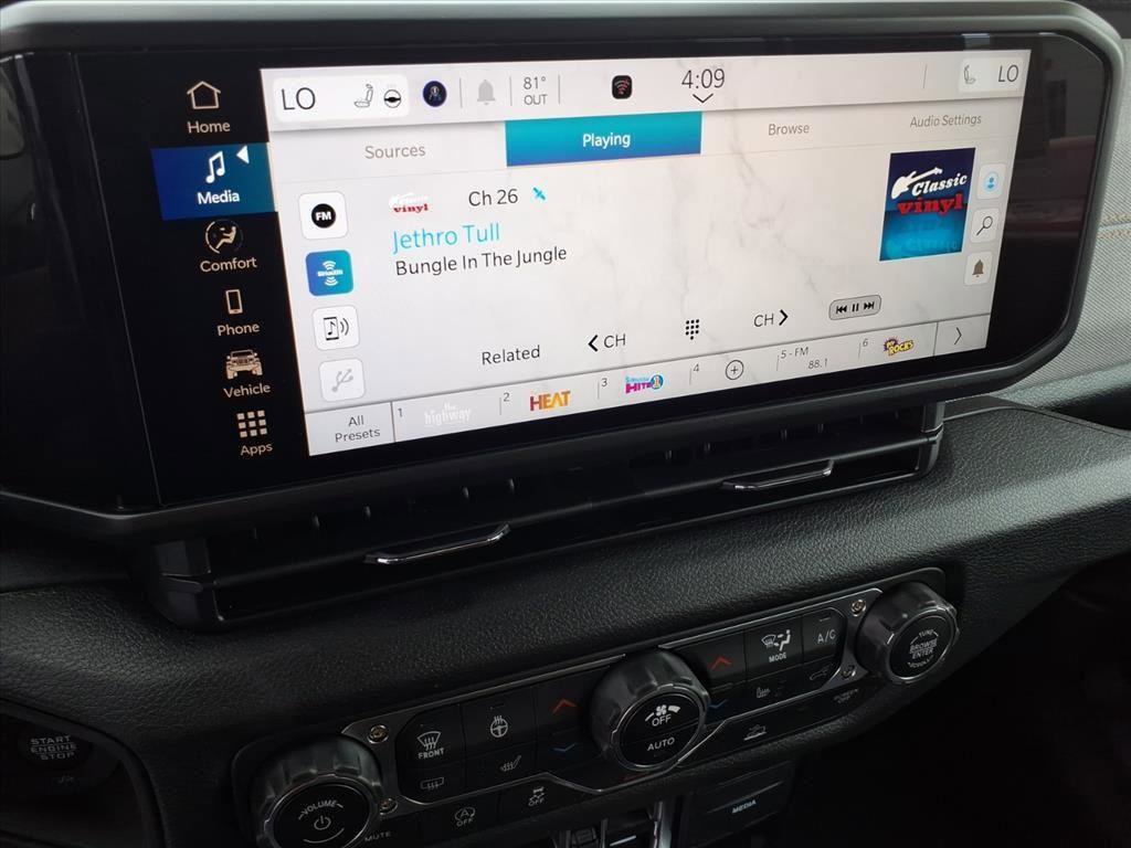 New 2025 Jeep Gladiator Sport AWD/4WD image 14
