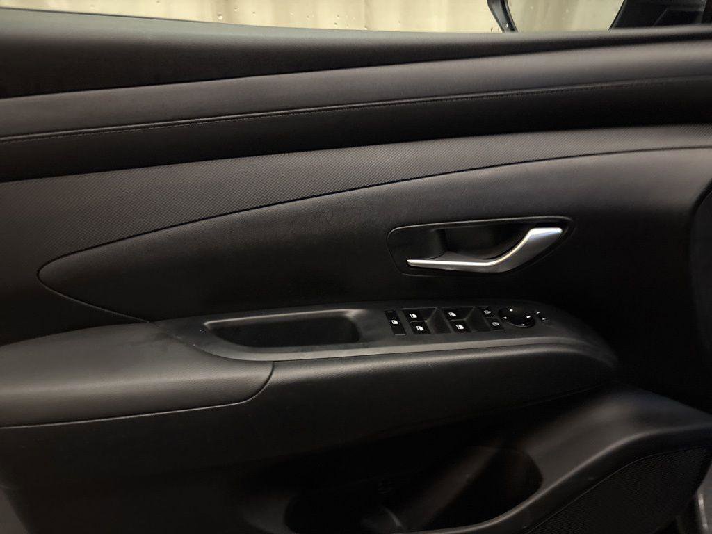 New 2025 Hyundai Tucson SE image 10