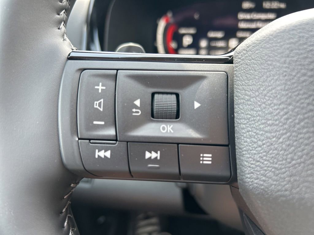 New 2026 Nissan Pathfinder Platinum w/ Cargo Package image 28