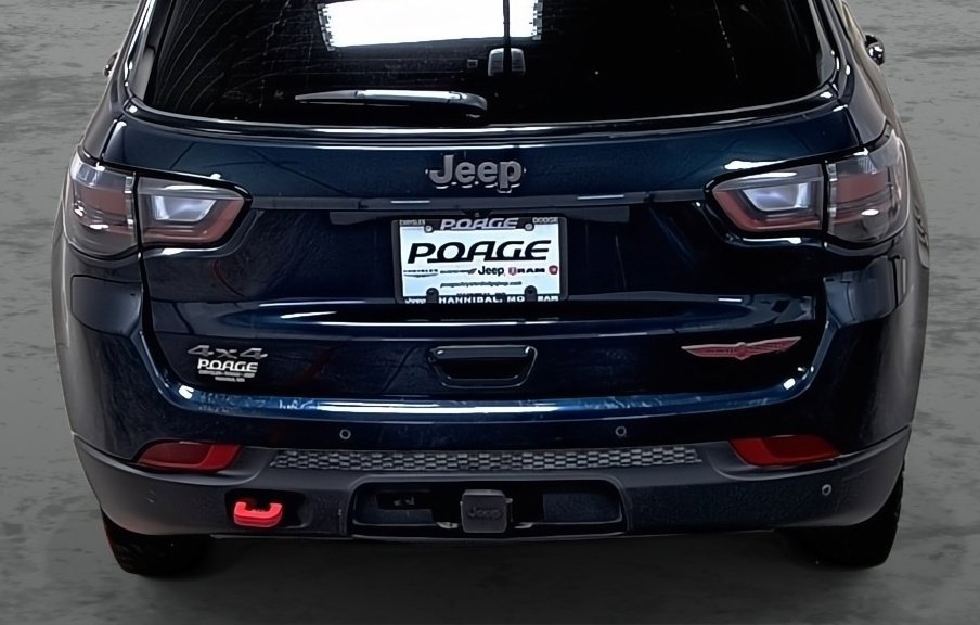 Used 2024 Jeep Compass Trailhawk w/ Trailhawk Elite Group image 11