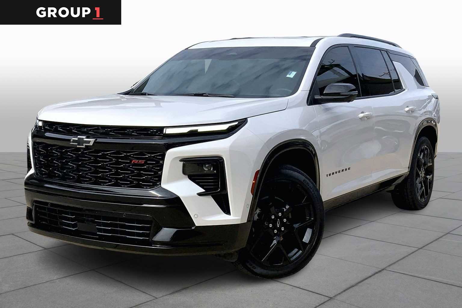 Used 2024 Chevrolet Traverse RS image 1