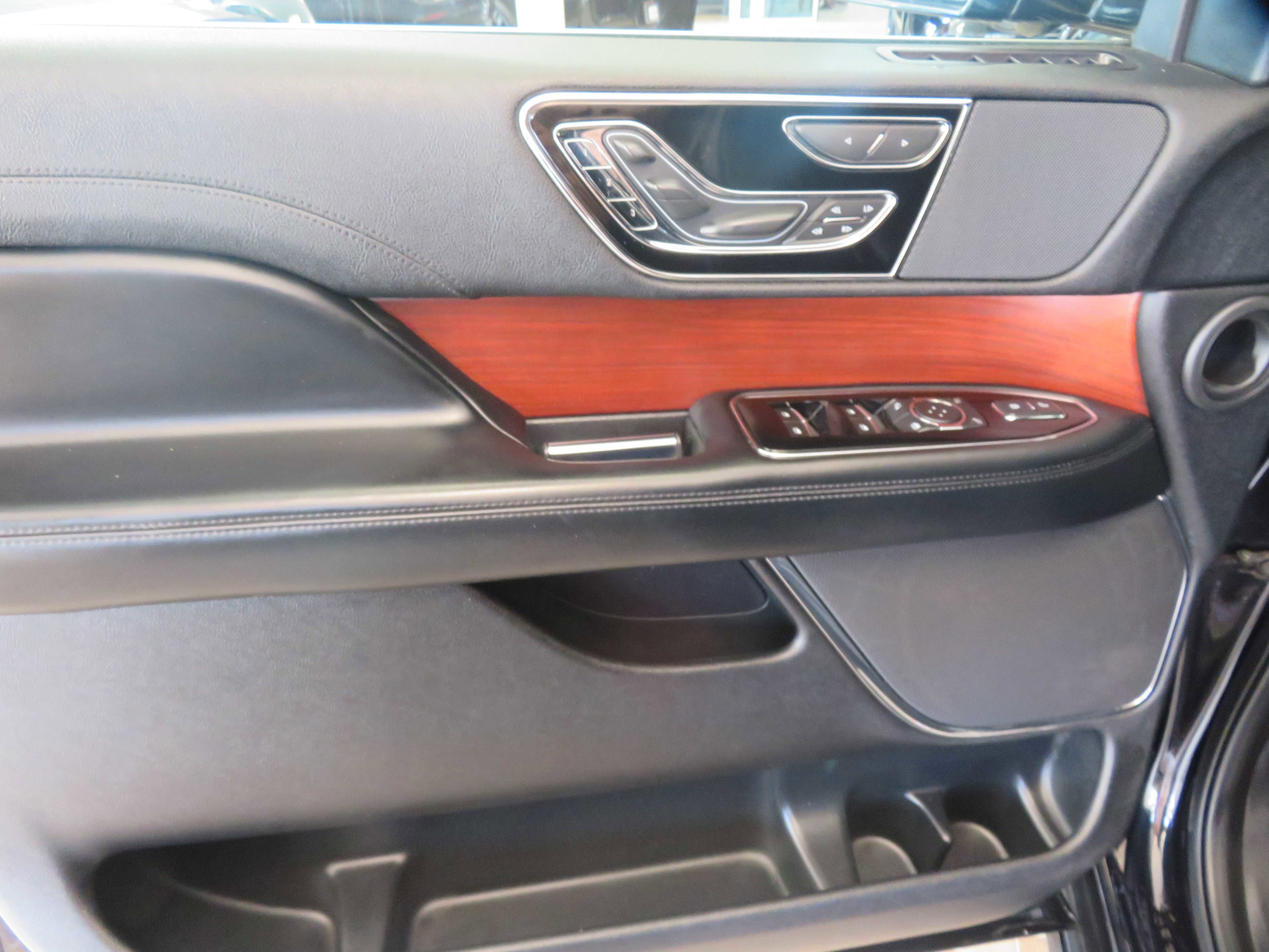 Used 2020 Lincoln Navigator L Reserve image 14