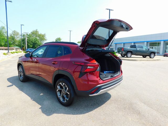 New 2025 Chevrolet Trax LT w/ Driver Confidence Package image 20