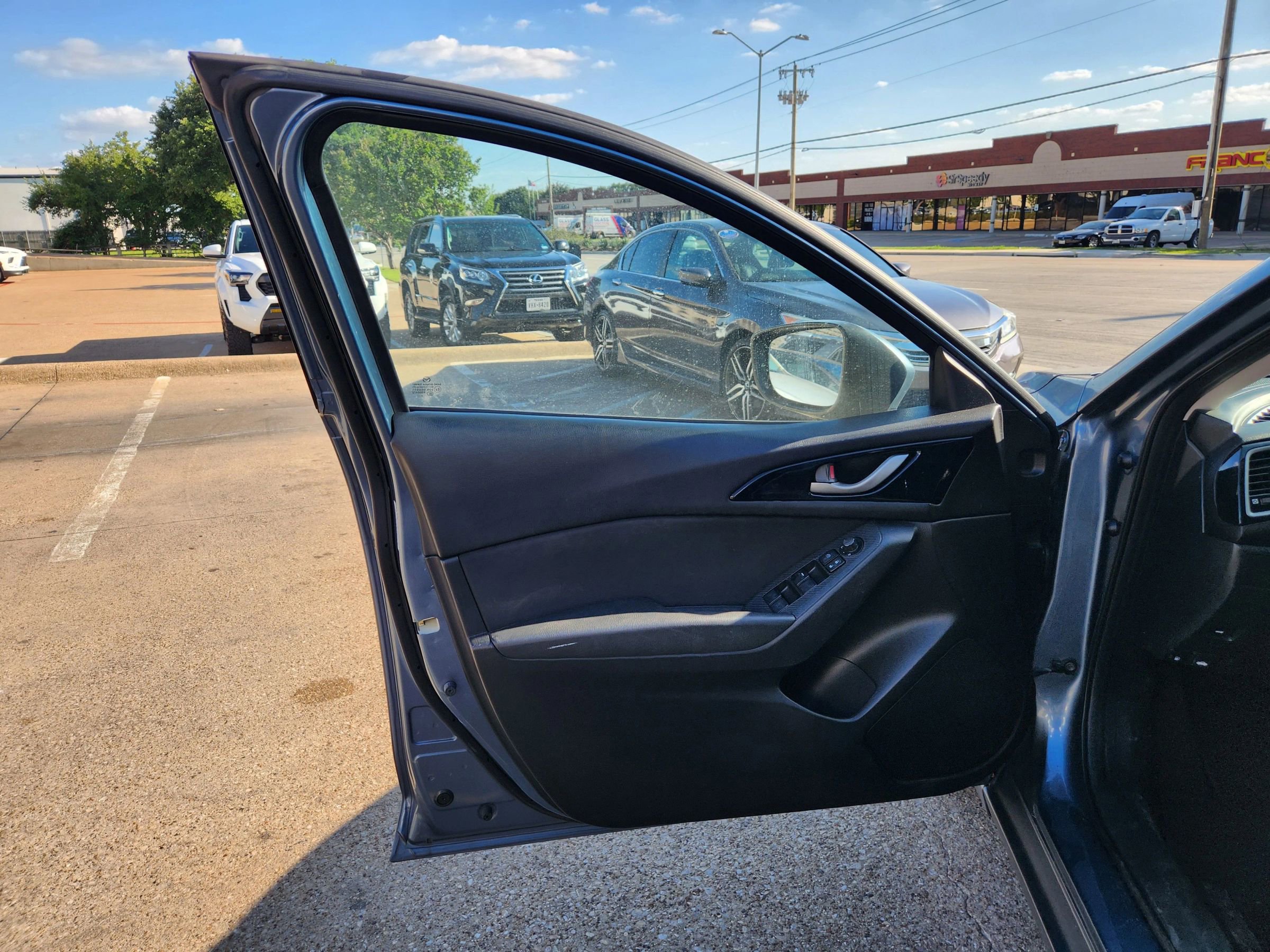 Used 2014 MAZDA MAZDA3 i Sport FWD image 7