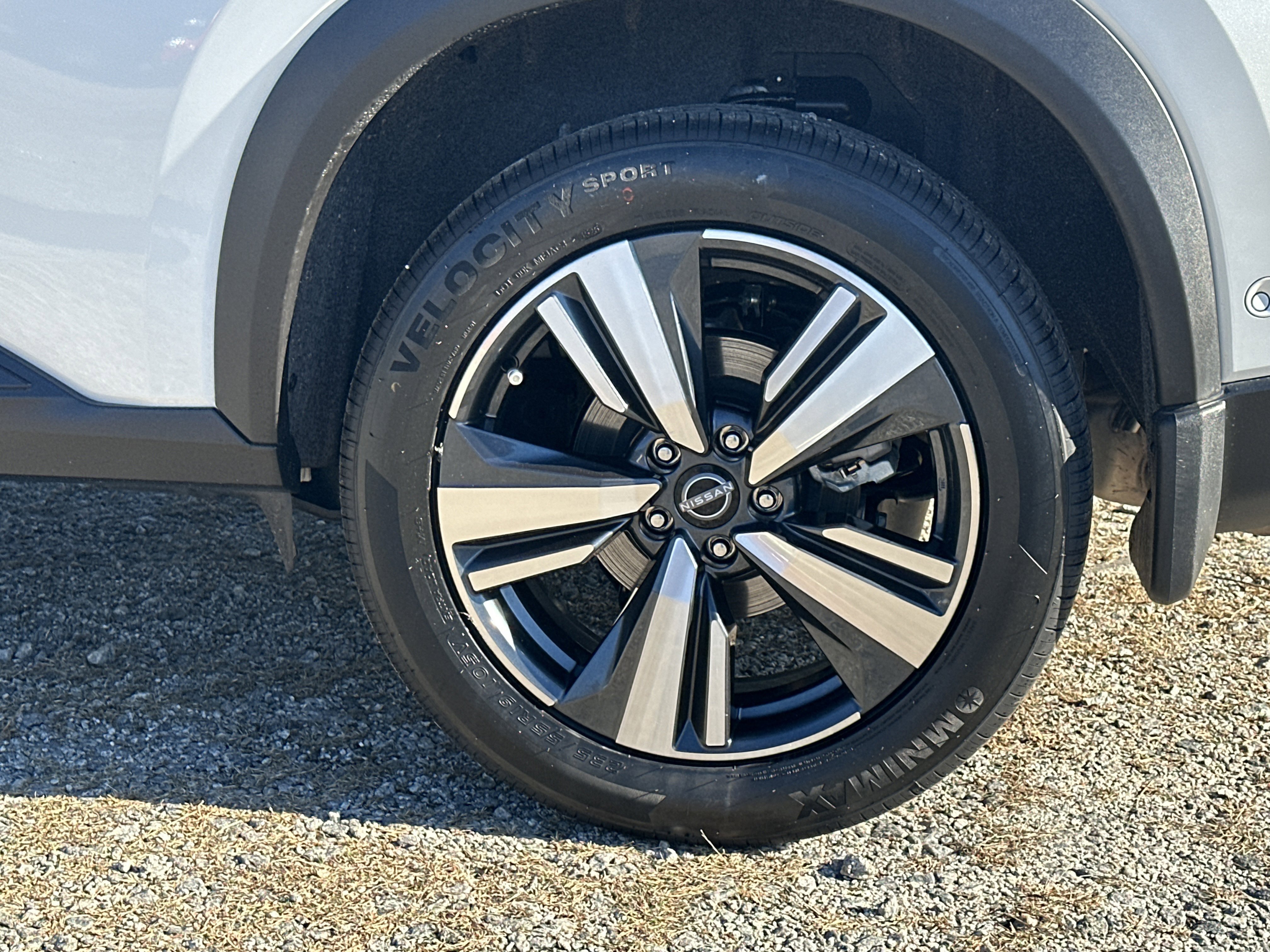 Used 2024 Nissan Rogue SL image 20