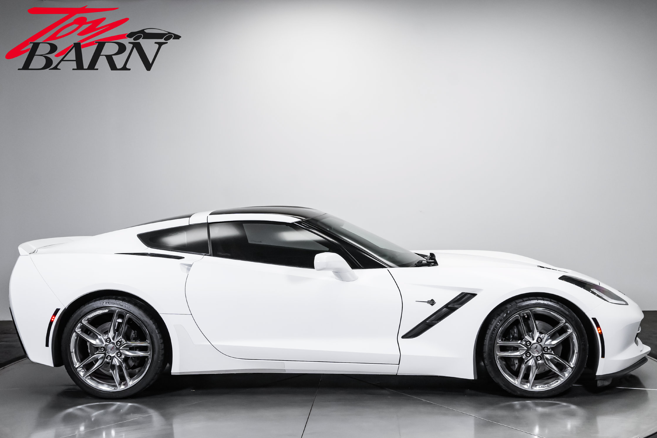 Used 2015 Chevrolet Corvette Stingray Coupe w/ 2LT Preferred Equipment Group RWD image 14