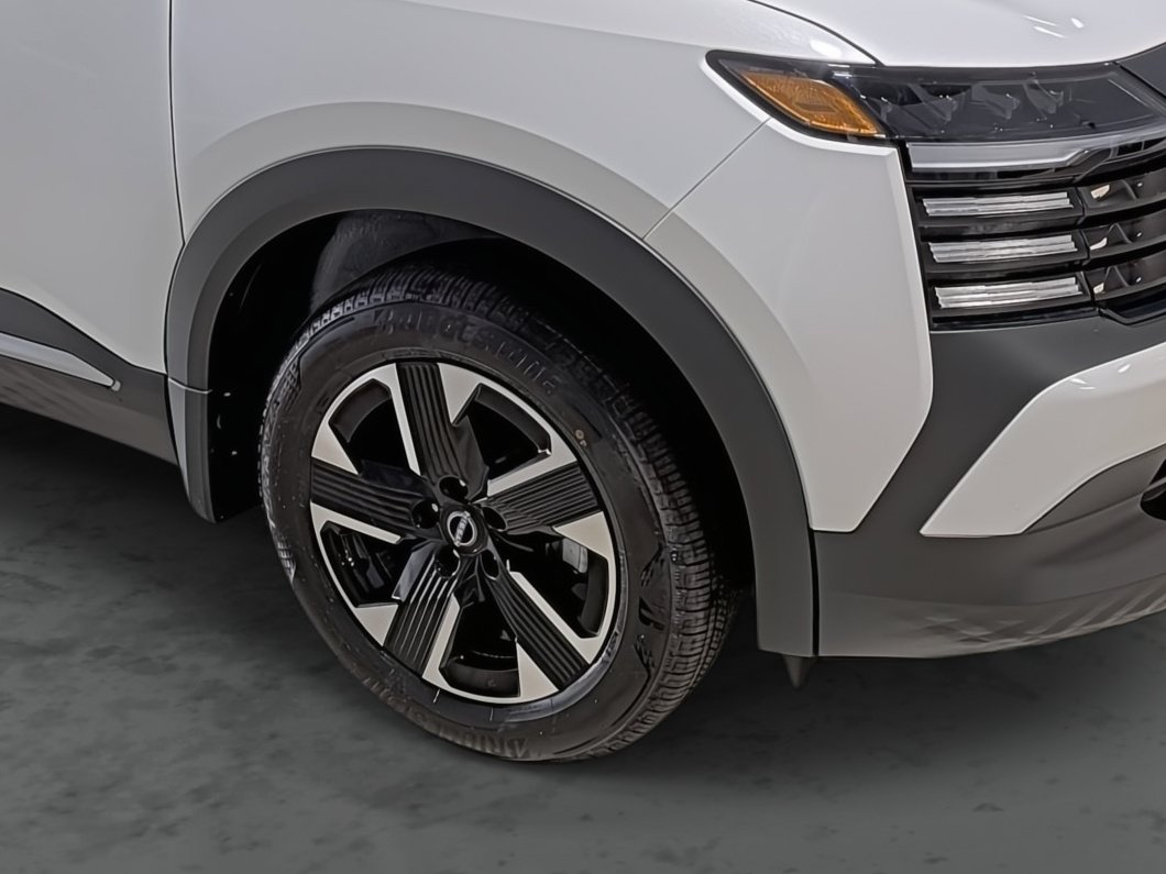 New 2026 Nissan Kicks SV w/ Cold Weather Package AWD/4WD image 15