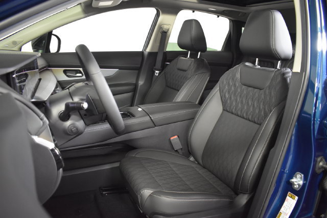 New 2026 Nissan Murano Platinum w/ Cargo Package AWD/4WD image 9