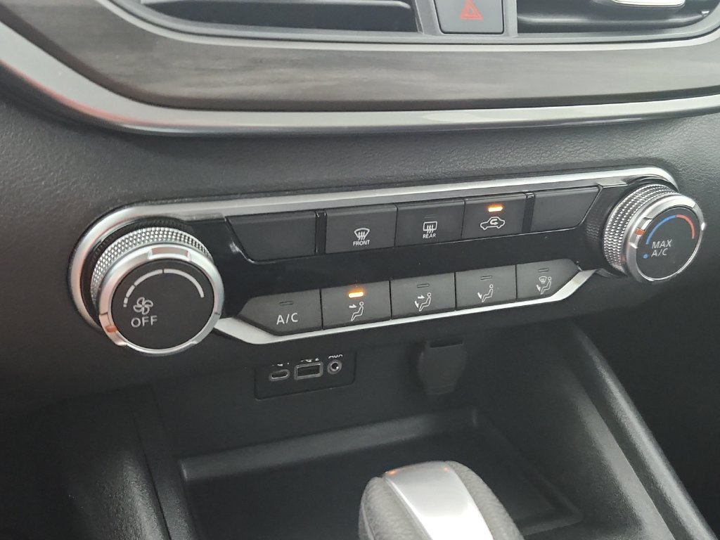 Used 2025 Nissan Altima 2.5 SV FWD image 28