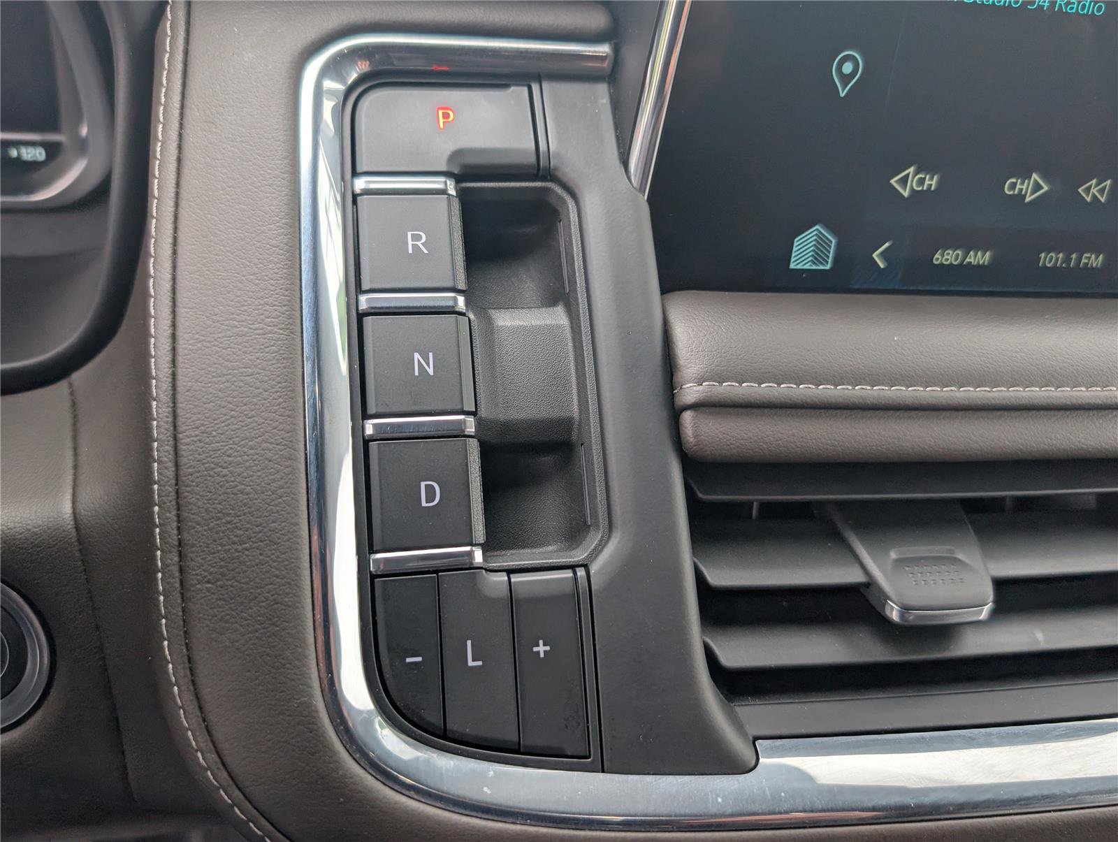 Used 2024 Chevrolet Tahoe LT AWD/4WD image 28
