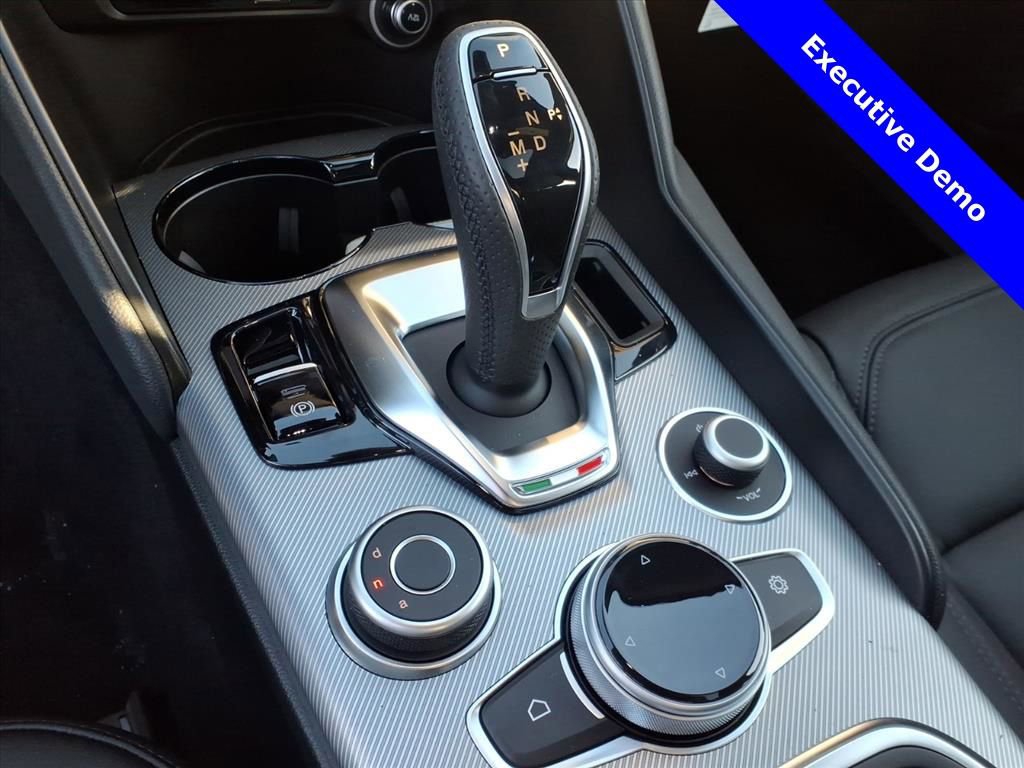 New 2025 Alfa Romeo Giulia w/ Driving Assist Package RWD image 24