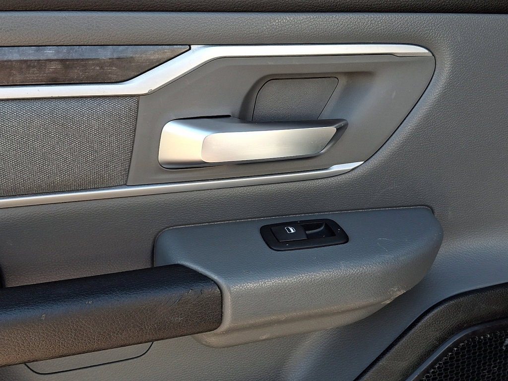 Used 2021 RAM 1500 Big Horn AWD/4WD image 17