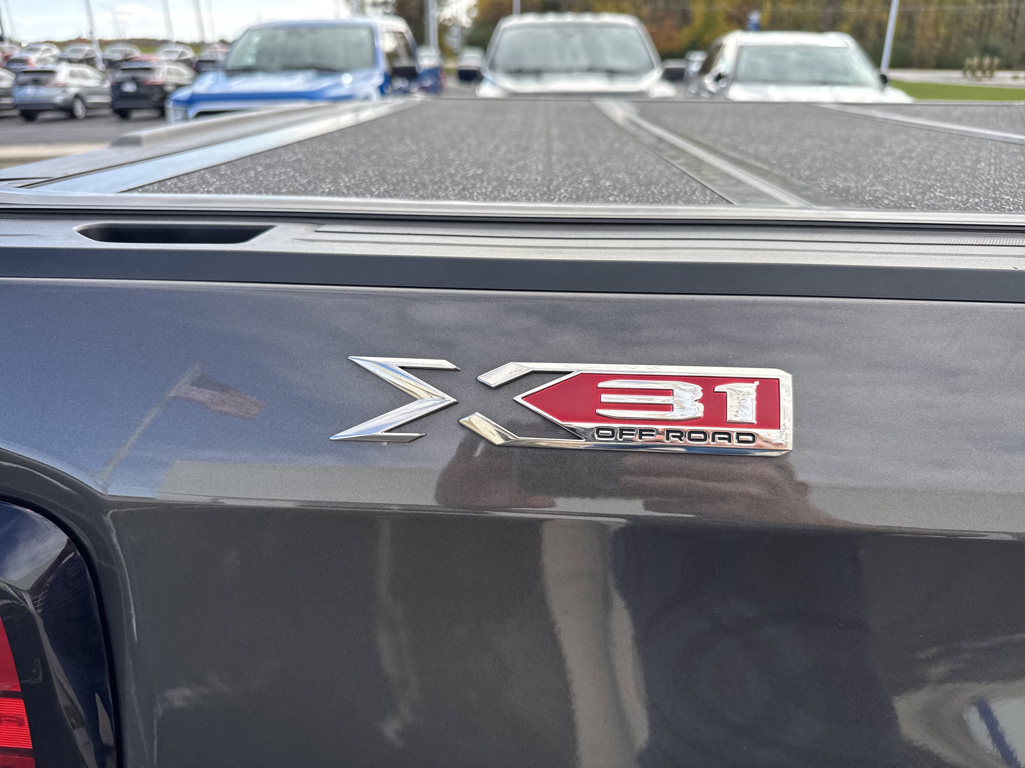 Used 2019 GMC Sierra 1500 SLT w/ SLT Premium Package image 13