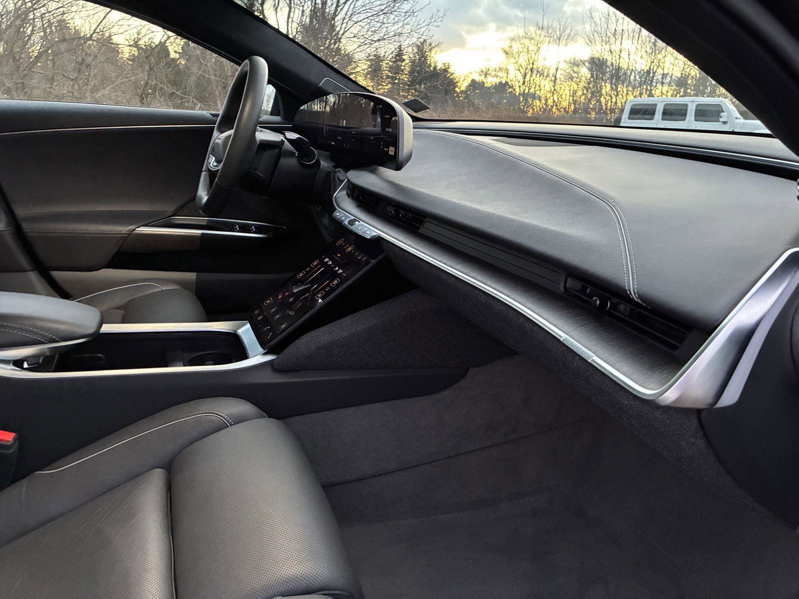 Used 2024 Lucid Air Touring image 19