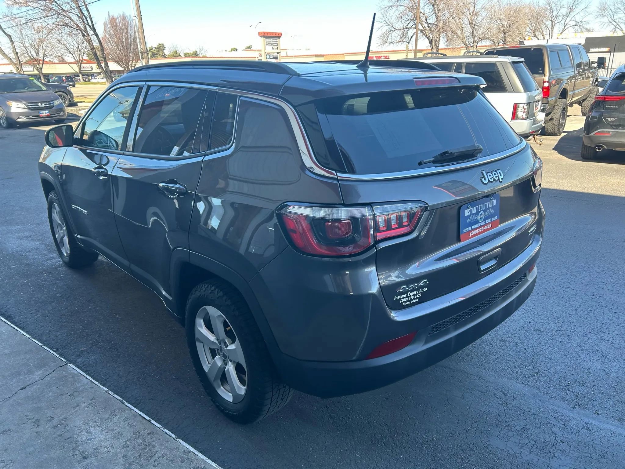 Used 2018 Jeep Compass Latitude image 29