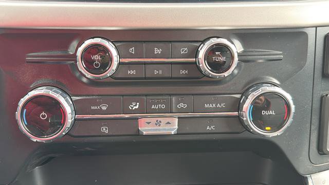 Used 2022 Ford F150 Lightning Pro AWD/4WD image 12