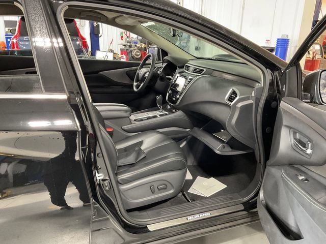 Used 2024 Nissan Murano SV w/ SV Midnight Edition Package image 13