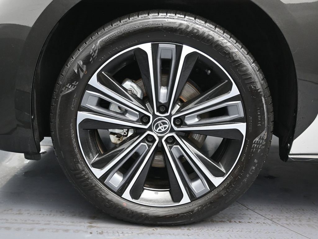 Used 2023 Toyota bZ4X Limited image 11