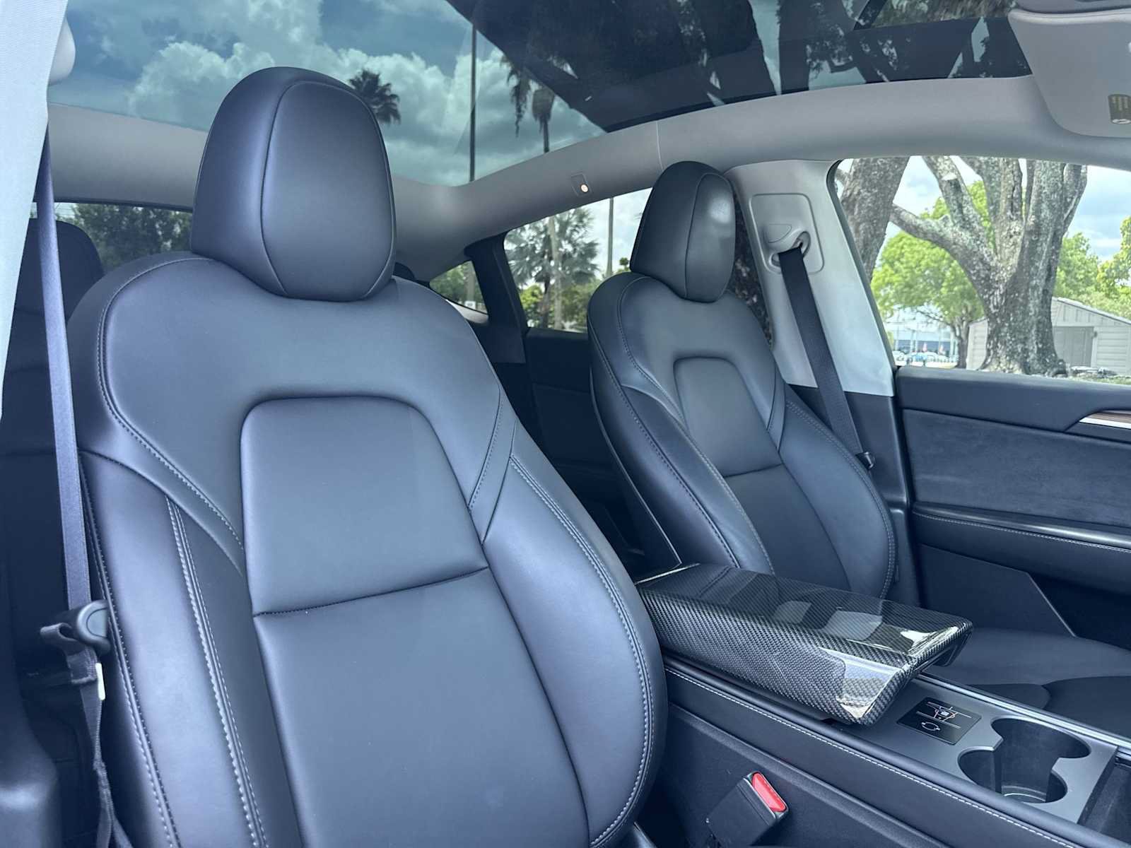 Used 2024 Tesla Model Y Performance AWD/4WD image 27