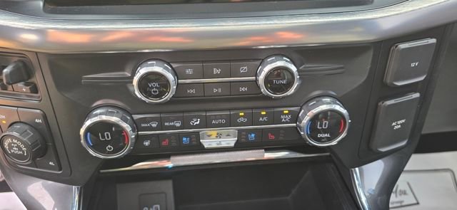 Used 2021 Ford F150 Lariat w/ Equipment Group 502A High image 25