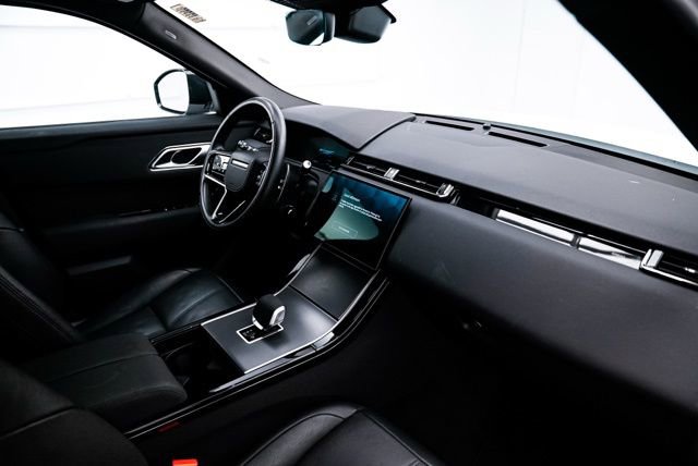 Used 2025 Land Rover Range Rover Velar Dynamic SE image 15