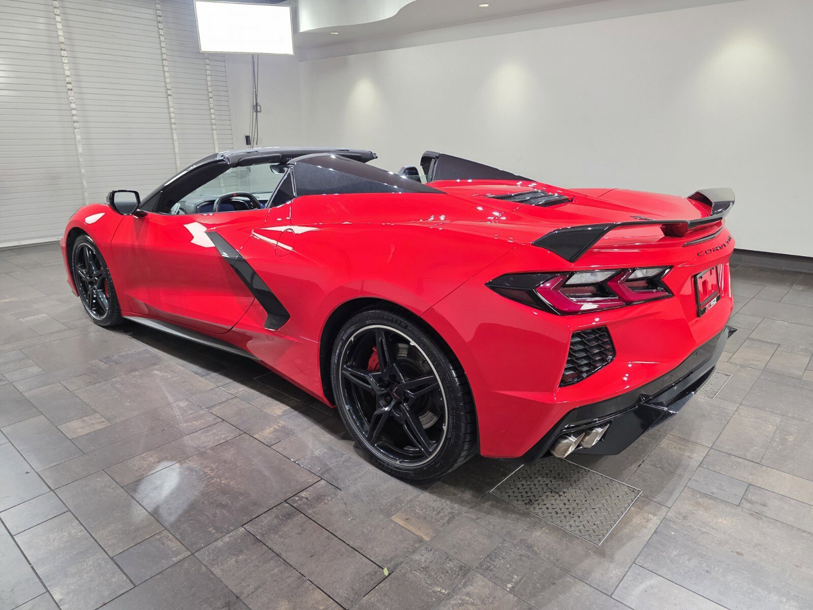 Used 2020 Chevrolet Corvette Stingray Premium Conv w/ 3LT Preferred Equipment Group image 4