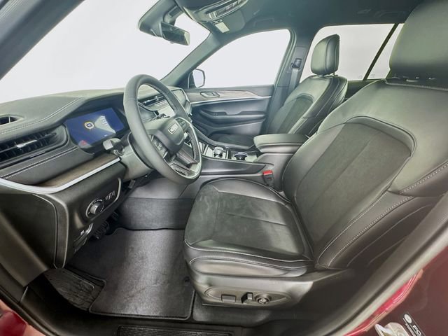 New 2026 Jeep Grand Cherokee Altitude image 24