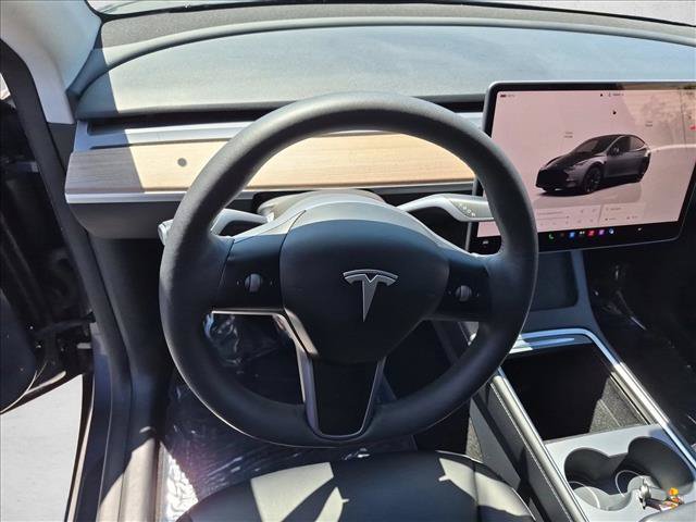 Used 2023 Tesla Model Y Long Range AWD/4WD image 11