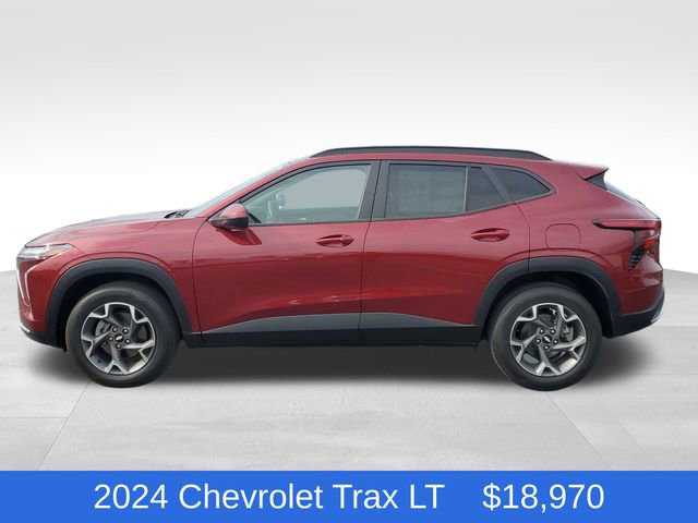 Certified 2024 Chevrolet Trax LT w/ Driver Confidence Package image 2