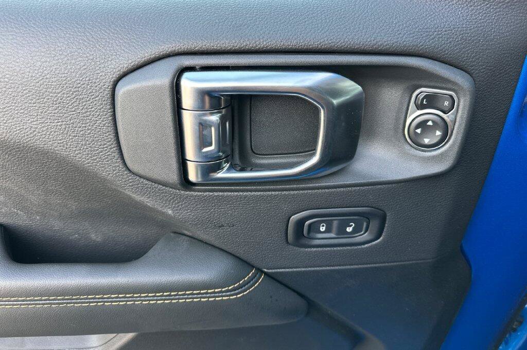 New 2026 Jeep Gladiator Sport AWD/4WD image 11