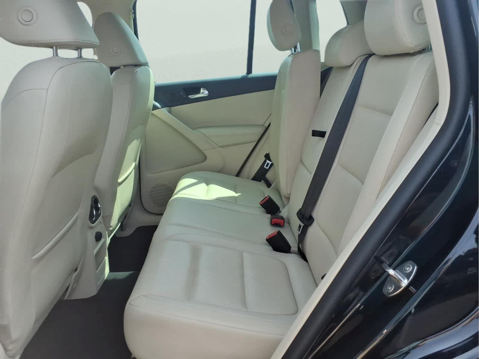 Used 2013 Volkswagen Tiguan SE AWD/4WD image 29