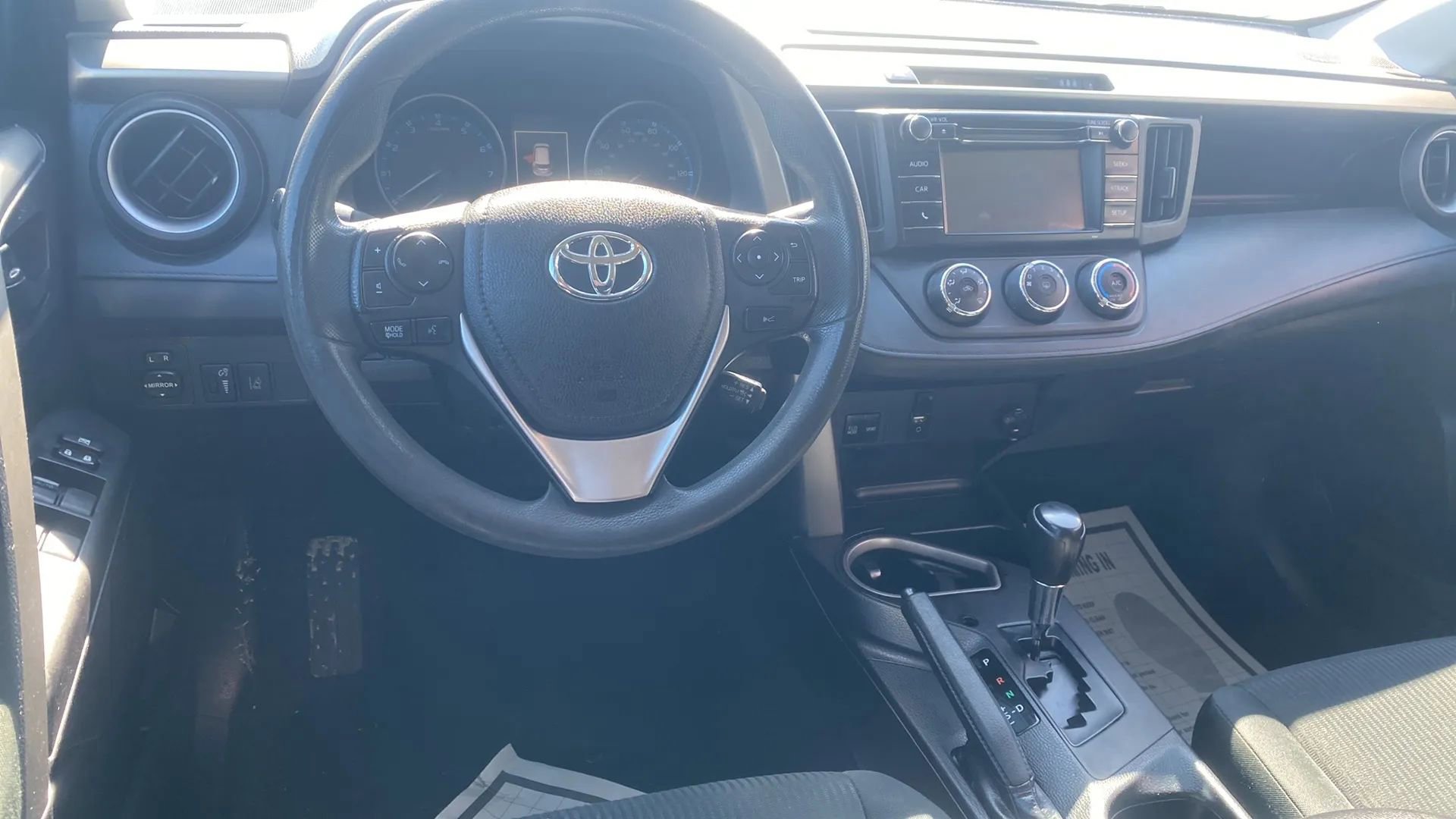 Used 2018 Toyota RAV4 LE w/ All Weather Liner Package image 10