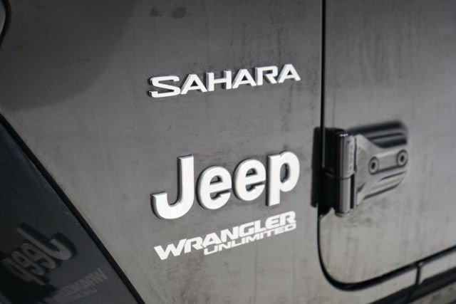Used 2022 Jeep Wrangler Unlimited Sahara image 11