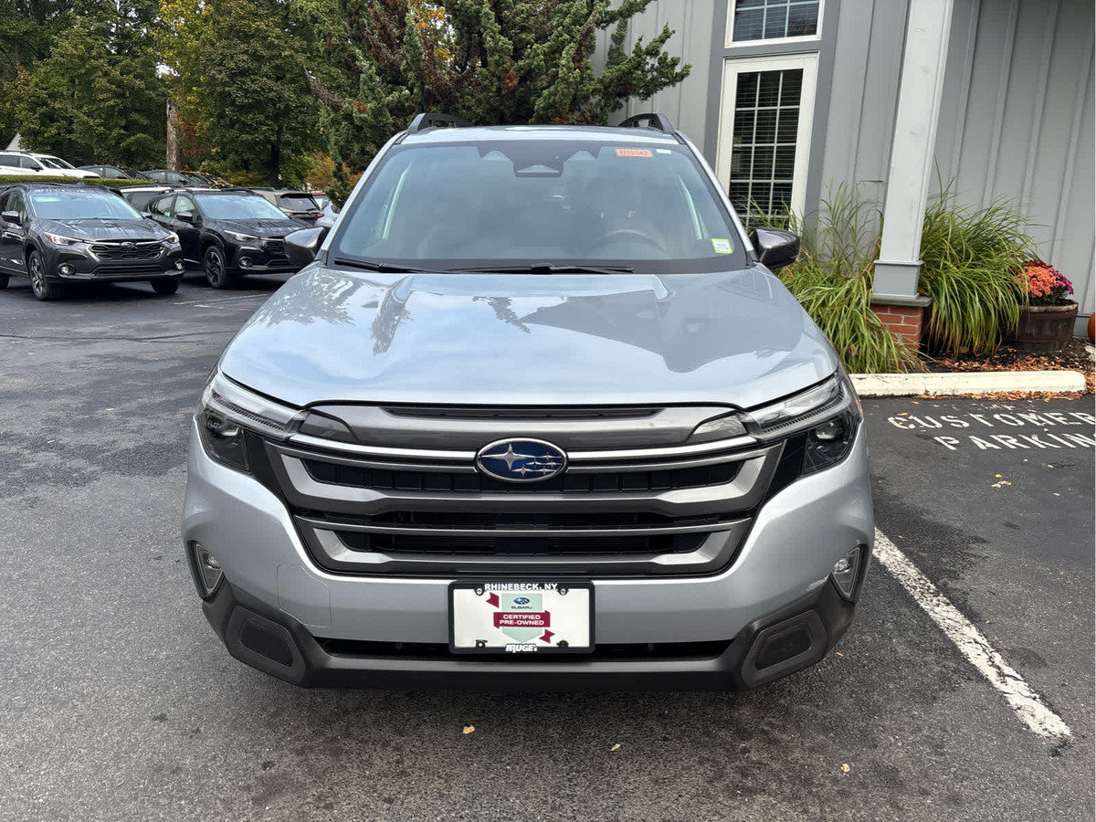 Certified 2025 Subaru Forester Limited w/ Popular Package AWD/4WD image 8