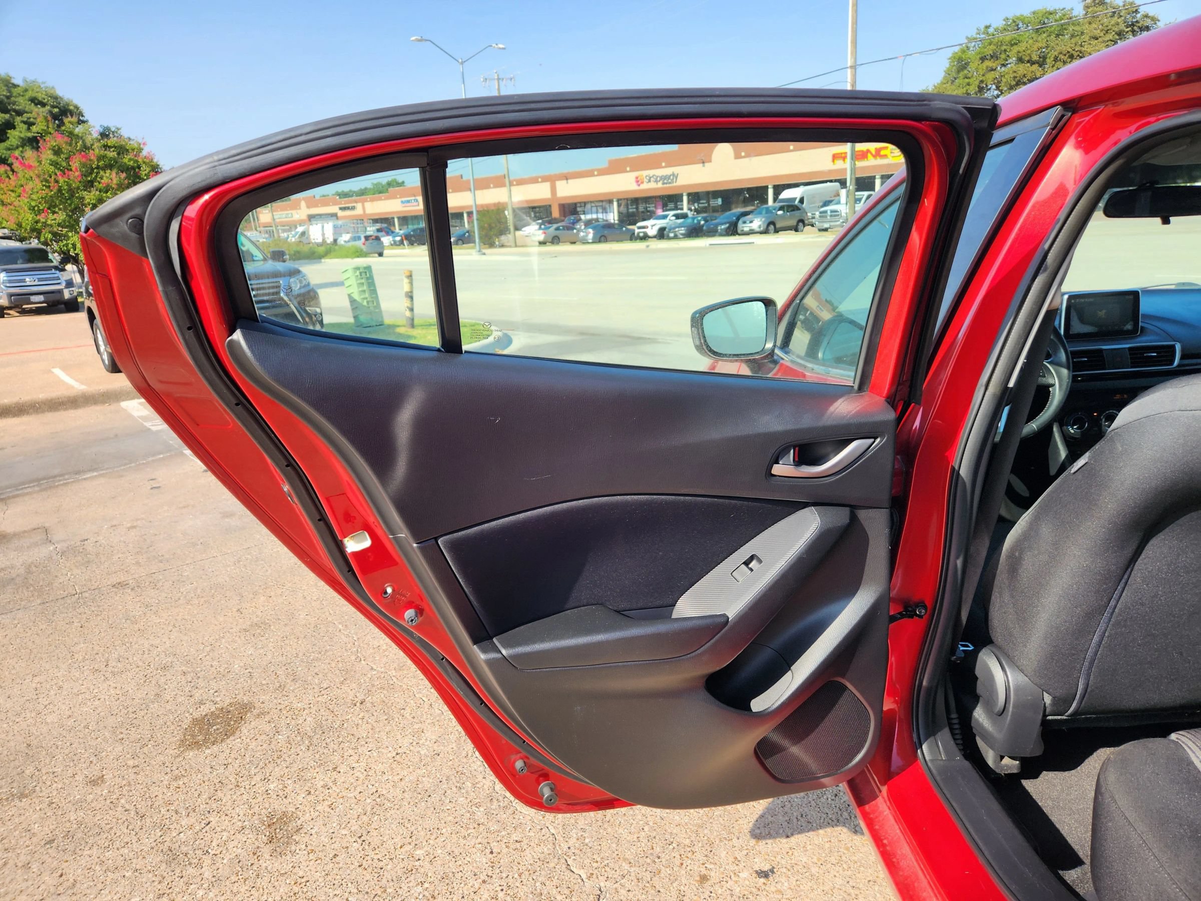 Used 2015 MAZDA MAZDA3 i Touring FWD image 9