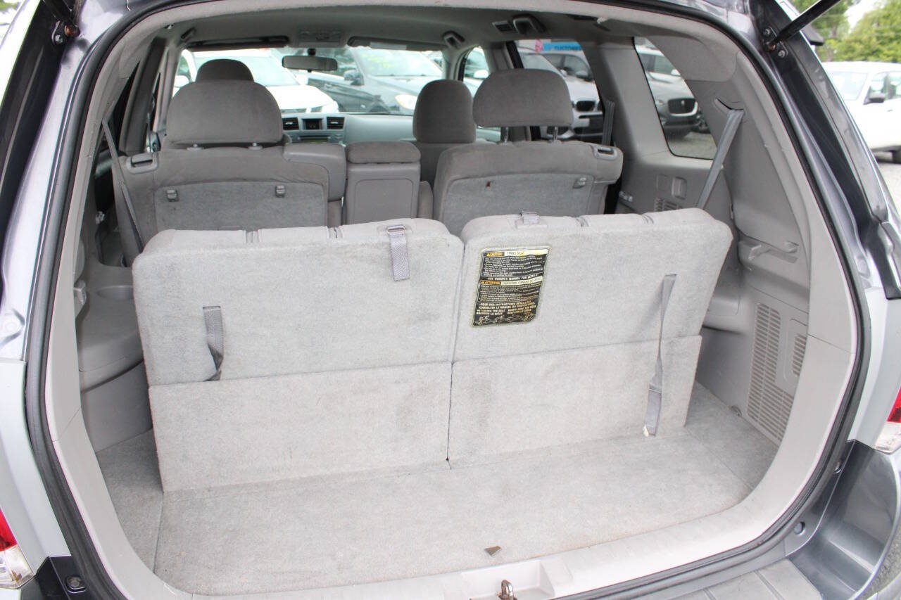Used 2011 Toyota Highlander 4WD w/ Tow Pkg image 23