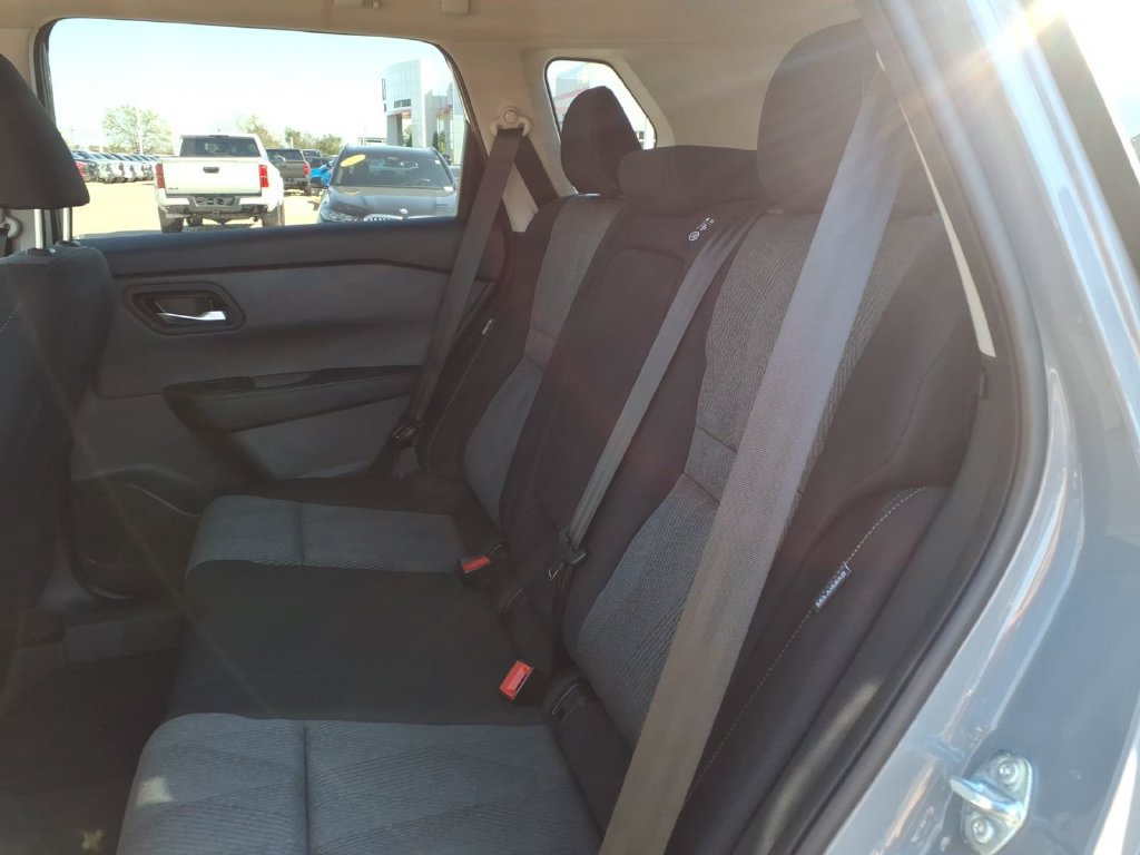 New 2027 Nissan Rogue SV w/ Cold Weather Package AWD/4WD image 33