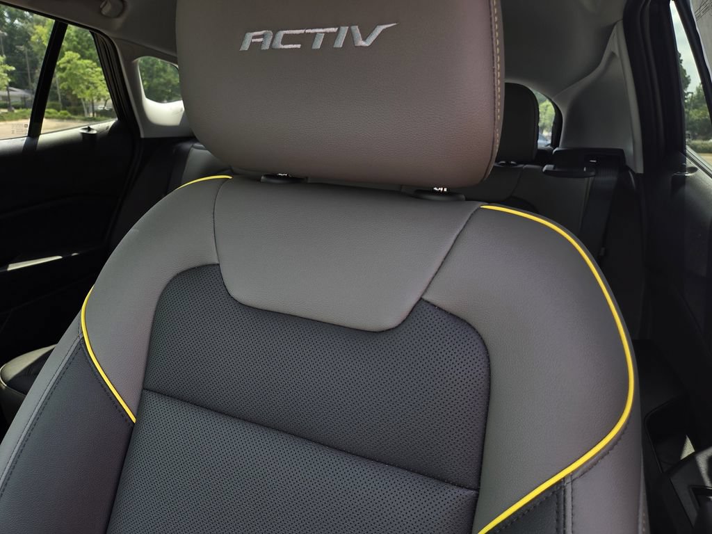 New 2026 Chevrolet Trax ACTIV w/ Sunroof Package FWD image 18